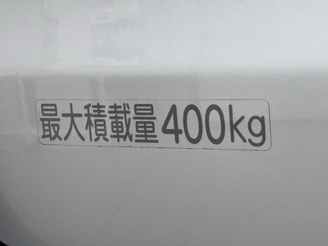 積載可能な量が貼ってありますね。　この量までじゃんじゃん載せられちゃうので色んな用途に使えますね。