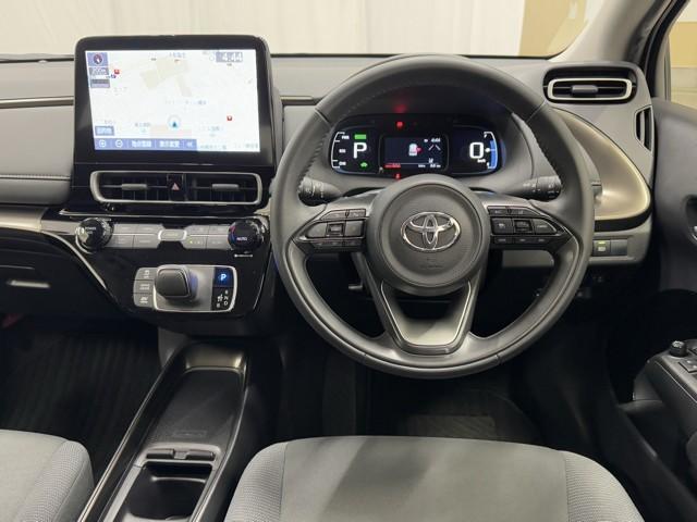 アクア Ｚ　ＬＥＤヘッドライト　スマートキー　１００Ｖ電源　イモビライザー　アルミホイール　ドライブレコーダー　オートクルーズコントロール　点検記録簿　エアコン　ＥＳＣ　ナビ　カーテンエアバッグ　ＥＴＣ　キーレス（4枚目）