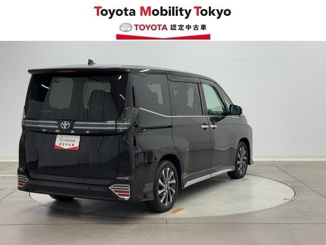 ヴォクシー Ｓ－Ｚ　ＤＶＤ再生機能　スマートキープッシュスタート　両側電動パワースライドドア　パワーウインドウ　１オナ　ＥＴＣ車載器　ＬＥＤライト　デュアルエアコン　アルミホイール　盗難防止装置　記録簿　横滑り防止機能（2枚目）