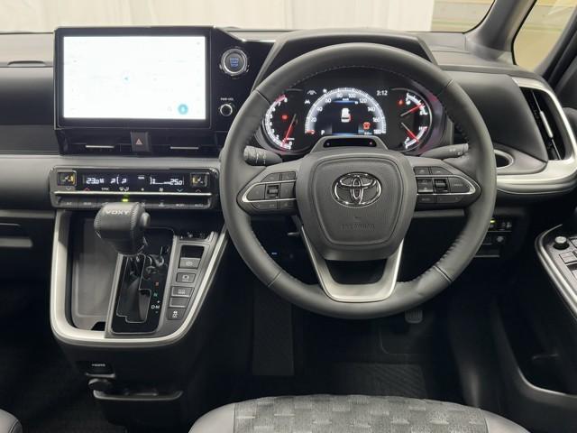 ヴォクシー Ｓ－Ｚ　ＤＶＤ再生機能　スマートキープッシュスタート　両側電動パワースライドドア　パワーウインドウ　１オナ　ＥＴＣ車載器　ＬＥＤライト　デュアルエアコン　アルミホイール　盗難防止装置　記録簿　横滑り防止機能（4枚目）