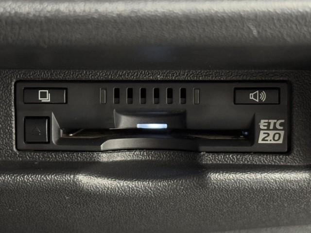 ハイエースバン ロングDX ブレーキサポート リアカメラ PW 運転席エアバッグ ナビテレビ 横滑り防止 整備点検記録簿 イモビ付 パワーステアリング エアコン ミュージックプレイヤー接続可 ABS キーレス ワンセグテレビ(9枚目)