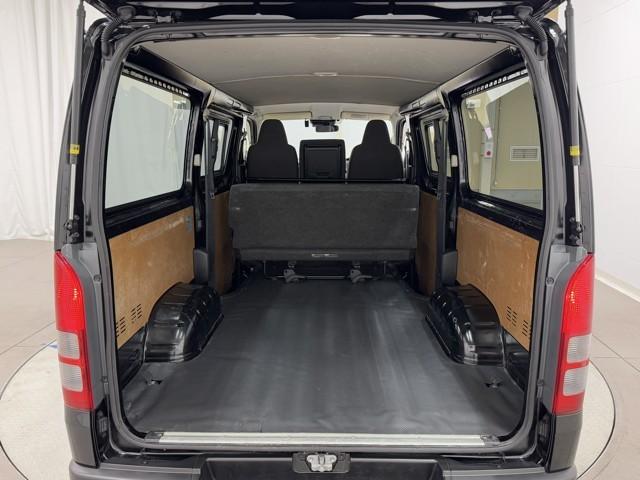 ハイエースバン ロングDX ブレーキサポート リアカメラ PW 運転席エアバッグ ナビテレビ 横滑り防止 整備点検記録簿 イモビ付 パワーステアリング エアコン ミュージックプレイヤー接続可 ABS キーレス ワンセグテレビ(17枚目)