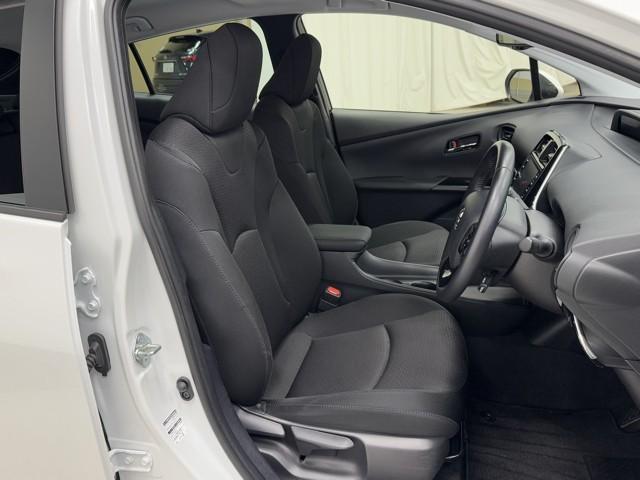 プリウス SセーフティプラスII 衝突被害軽減装置 点検記録簿 地デジ TCナビ バックカメラ セーフティーセンス オートクルーズ LEDライト スマ-トキ- 横滑り防止機能 ETC車載器 アルミホイール(15枚目)