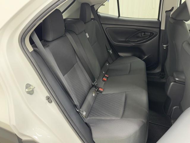 ヤリスクロス Ｇ　ＥＴＣ装備　リヤカメラ　点検記録簿　スマートエントリー　イモビライザー　オートエアコン　アルミホイール　キーレス　パワーウィンドウ　クルコン　ＡＢＳ　ドライブレコーダー　エアバッグ　パワーステアリング（16枚目）