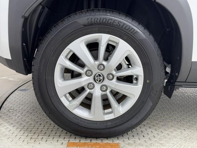 ヤリスクロス Ｇ　ＥＴＣ装備　リヤカメラ　点検記録簿　スマートエントリー　イモビライザー　オートエアコン　アルミホイール　キーレス　パワーウィンドウ　クルコン　ＡＢＳ　ドライブレコーダー　エアバッグ　パワーステアリング（18枚目）