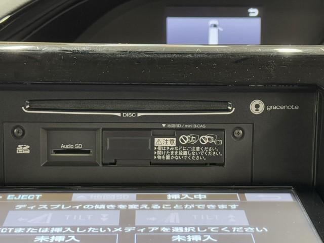 エスクァイア ハイブリッドGi Rカメラ AAC ナビ&TV リアエアコン 記録簿付き 地デジ アイドルストップ クルーズコントロール LEDライト キーレスエントリー スマートキー付 DVD再生可 エアバック 横滑防止装置 ETC(9枚目)