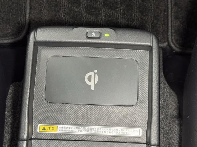 エスクァイア ハイブリッドGi Rカメラ AAC ナビ&TV リアエアコン 記録簿付き 地デジ アイドルストップ クルーズコントロール LEDライト キーレスエントリー スマートキー付 DVD再生可 エアバック 横滑防止装置 ETC(14枚目)