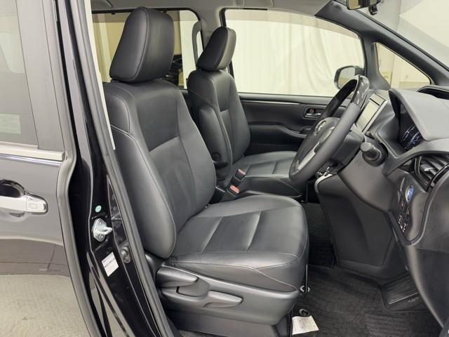 エスクァイア ハイブリッドGi Rカメラ AAC ナビ&TV リアエアコン 記録簿付き 地デジ アイドルストップ クルーズコントロール LEDライト キーレスエントリー スマートキー付 DVD再生可 エアバック 横滑防止装置 ETC(16枚目)