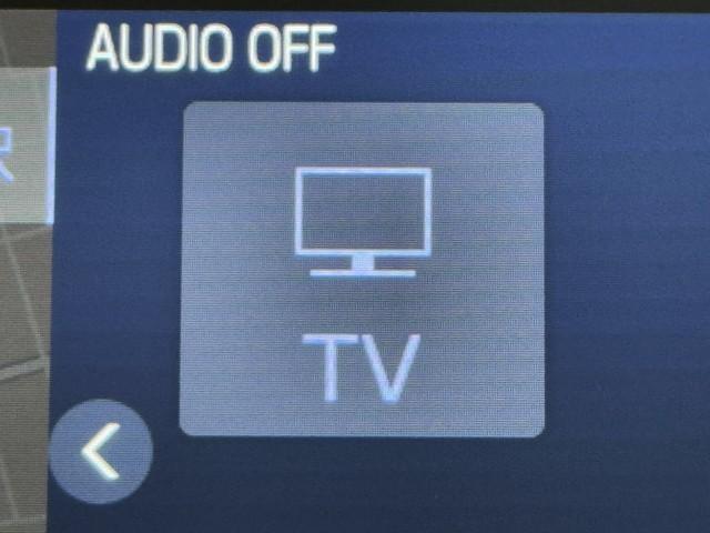 ＴＶが見れるチューナーを装備しています。　新しい車でも付いていないことで、ＴＶが見れない事も多々あるので要チェックです。