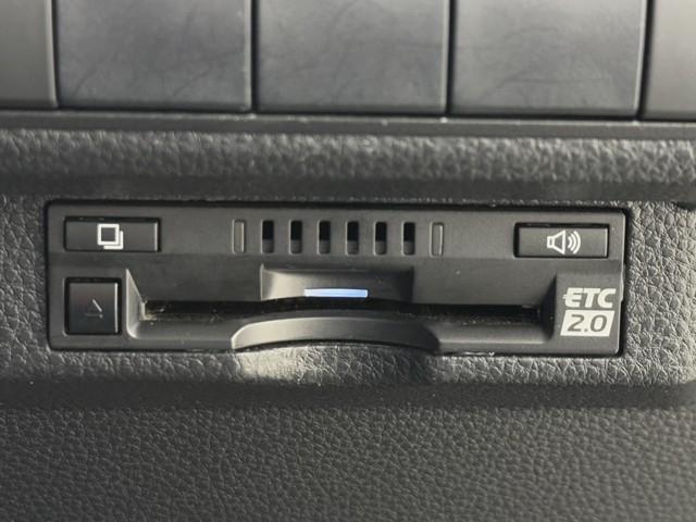 とっても便利なＥＴＣを装備しています。　ＥＴＣを利用して、高速道路を楽々ドライブしましょう。　渋滞緩和にも繋がってエコ！？にも繋がります。