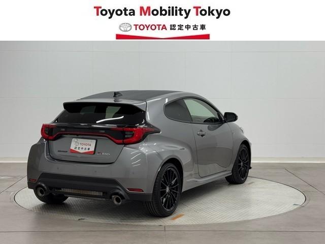 ＧＲヤリス ＲＺ　ＬＥＤライト　フルセグＴＶ　Ｂカメラ　オートエアコン　エアバッグ　スマートキ－　パワーウインドウ　ミュージックプレイヤー接続可　キーフリー　カーテンエアバッグ　ＡＢＳ　ＥＴＣ　４ＷＤ　ＥＳＣ　ドラレコ（2枚目）