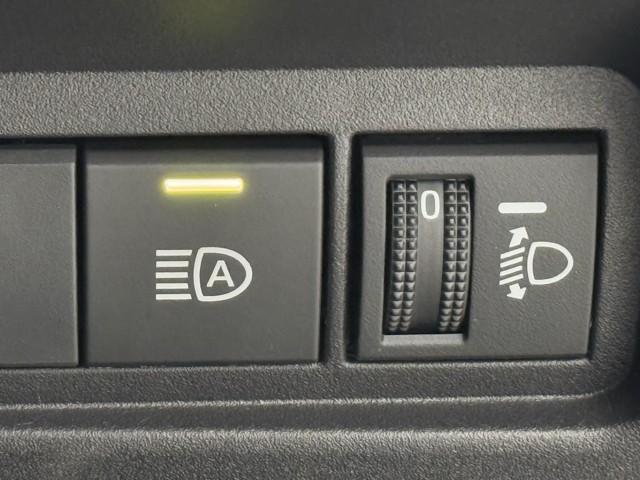 ＧＲヤリス ＲＺ　ＬＥＤライト　フルセグＴＶ　Ｂカメラ　オートエアコン　エアバッグ　スマートキ－　パワーウインドウ　ミュージックプレイヤー接続可　キーフリー　カーテンエアバッグ　ＡＢＳ　ＥＴＣ　４ＷＤ　ＥＳＣ　ドラレコ（12枚目）