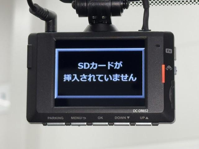 ヤリス Ｘ　アイドリングストップ付き　ＰＣＳ　スマートキーシステム　横滑り防止装置付き　記録簿有　ワイヤレスキー　盗難防止　サイドエアバック　エアコン　Ｗエアバッグ　パワーウインドウ　ＥＴＣ付き　パワステ　ＡＢＳ（5枚目）