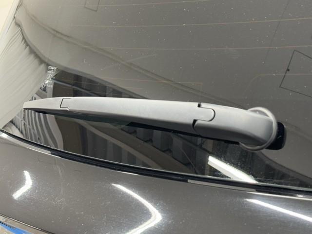 ヤリス Ｘ　アイドリングストップ付き　ＰＣＳ　スマートキーシステム　横滑り防止装置付き　記録簿有　ワイヤレスキー　盗難防止　サイドエアバック　エアコン　Ｗエアバッグ　パワーウインドウ　ＥＴＣ付き　パワステ　ＡＢＳ（16枚目）