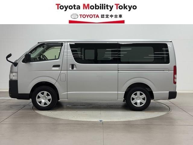 ハイエースバン ＤＸ　ＤＶＤ　ドラレコ　ナビＴＶ　横滑り防止　イモビ　４ＷＤ　バックカメラ　キーレス　運転席エアバッグ　ＥＴＣ　ミュージックプレイヤー接続可　メモリーナビ　パワーウインドウ　ＡＢＳ　エアコン　パワステ（3枚目）