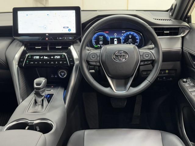 ハリアーハイブリッド Ｚ　パノラミックルーフ　地上デジタル　衝突被害軽減　サイドエアバッグ　ＬＥＤランプ　Ｂモニタ　クルコン　ナビＴＶ　１オーナー　アイドリングストップ　横滑り防止装置　スマートキー　盗難防止システム　ＡＢＳ（4枚目）