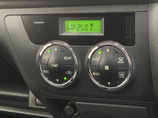 ハイエースバン ロングスーパーGL フルフラット リアカメラ SRS ダブルエアバッグ Wエアコン 盗難防止機能 キーレス DVD視聴可 エアコン パワステ ナビTV ドライブレコーダ ETC ミュージックプレイヤー接続可 ABS(10枚目)