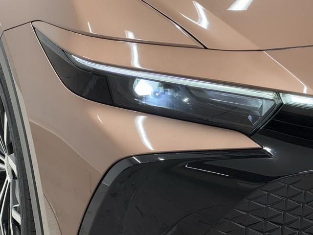 クラウンクロスオーバー Ｇ　ＬＥＤヘッドライト　衝突被害軽減ブレーキ　点検記録簿　ＡＣ１００Ｖ電源　地デジ　電動シート　オートクルーズコントロール　バックモニター　盗難防止システム　ＥＴＣ　アルミホイール　４ＷＤ　横滑り防止機能（17枚目）