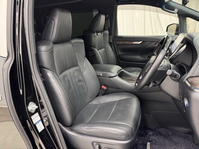 アルファードハイブリッド エグゼクティブラウンジＳ　ＬＥＤランプ　サンルーフ　ダブルエアコン　レザーシート　４ＷＤ　アルミ　ミュージックプレイヤー接続可　ＤＶＤプレーヤー　ＥＴＣ　ドラレコ　クルーズコントロール　スマートキー　電動シート　ＡＣ１００Ｖ（16枚目）