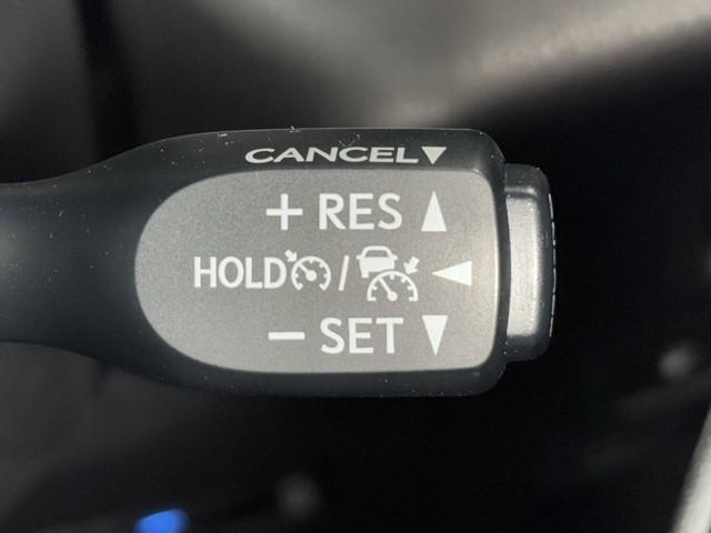 C-HR G モード ネロ セーフティプラス PCS 点検記録簿 ワンオーナ 盗難防止 Rカメラ LEDライト アイドリングストップ ナビTV フルセグTV アルミ クルーズC エアバッグ ABS スマートキ- ETC車載器 キーフリー ドラレコ(10枚目)