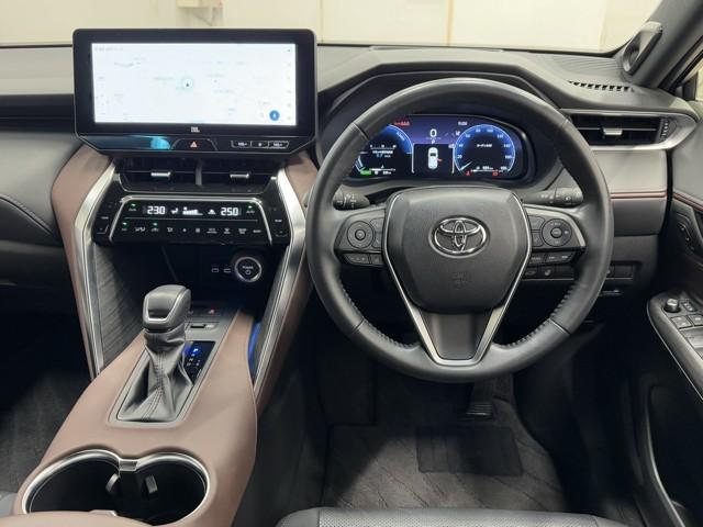 ハリアーハイブリッド Ｚ　レザーパッケージ　パノラマサンルーフ　地デジ　横滑防止　盗難防止システム　Ｂモニター　革　ＬＥＤライト　パワーウィンドウ　クルコン　スマートキ－　助手席エアバック　パワーシート　エアバッグ　点検記録簿　オートエアコン（4枚目）