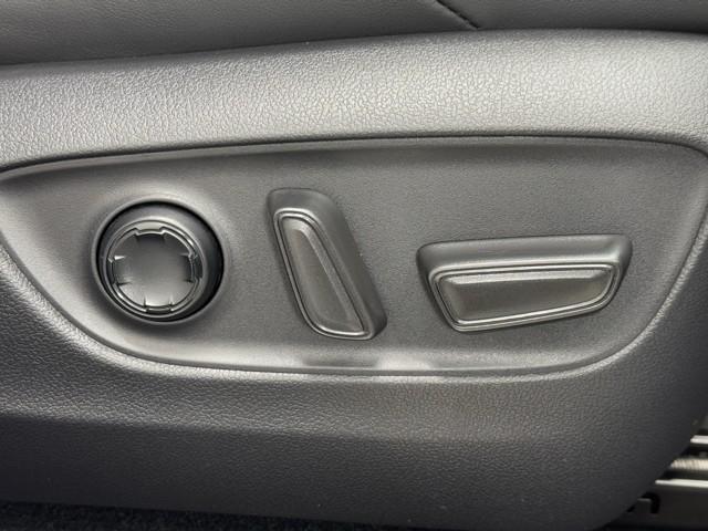 ハリアーハイブリッド Ｚ　レザーパッケージ　パノラマサンルーフ　地デジ　横滑防止　盗難防止システム　Ｂモニター　革　ＬＥＤライト　パワーウィンドウ　クルコン　スマートキ－　助手席エアバック　パワーシート　エアバッグ　点検記録簿　オートエアコン（14枚目）