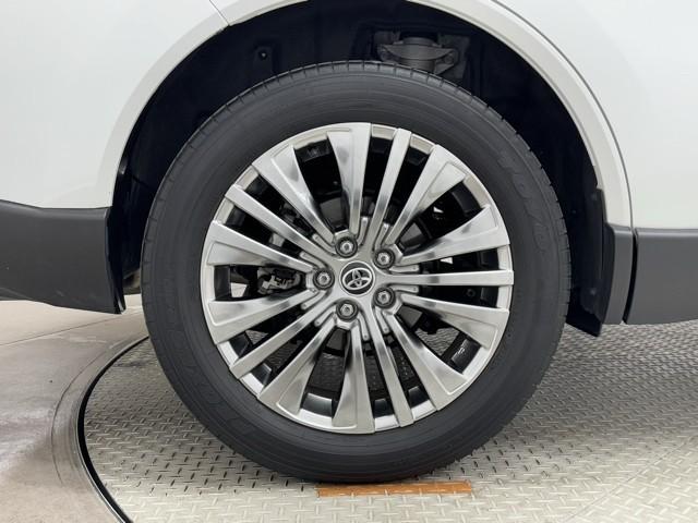 ハリアーハイブリッド Ｚ　レザーパッケージ　パノラマサンルーフ　地デジ　横滑防止　盗難防止システム　Ｂモニター　革　ＬＥＤライト　パワーウィンドウ　クルコン　スマートキ－　助手席エアバック　パワーシート　エアバッグ　点検記録簿　オートエアコン（18枚目）