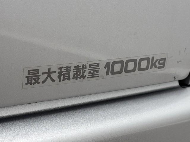 ハイエースバン ロングスーパーＧＬ　Ｗエアコン　Ｗエアバック　Ｂカメラ　ＬＥＤライト　パワーウインドウ　横滑防止　ドライブレコーダー　フルセグテレビ　ＤＶＤ視聴可　キーレスエントリー　メモリーナビ　オートエアコン　ＥＴＣ　パワーステ（19枚目）