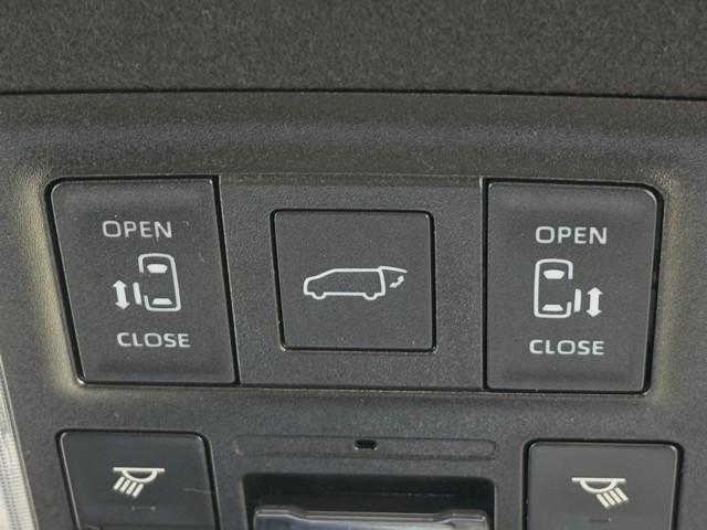 ヴォクシー ハイブリッドS-Z 両側Pドア カーテンエアバック スマキ プリクラッシュセーフティシステム Wエアコン Rカメラ DVDプレーヤー 地デジ アルミ 100V クルーズコントロール 横滑り防止機能 LEDランプ ナビTV(12枚目)