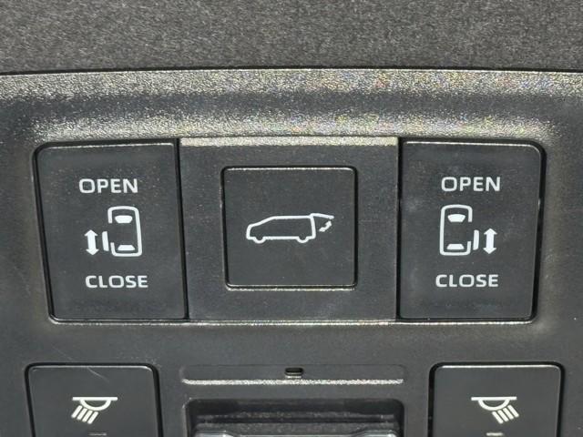 ヴォクシー S-Z DVD再生機能 スマートキープッシュスタート 両側電動パワースライドドア パワーウインドウ 1オナ ETC車載器 LEDライト デュアルエアコン アルミホイール 盗難防止装置 記録簿 横滑り防止機能(13枚目)