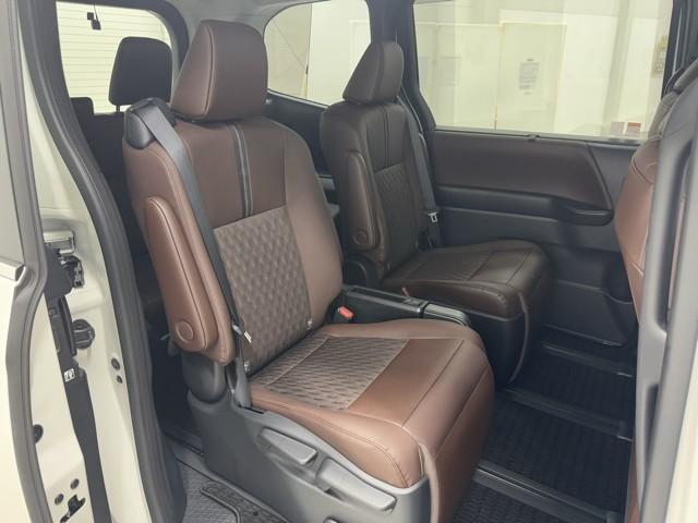 ノア Z フルセグTV 両側電動スライドドア バックモニター ドラレコ LED クルコン ナビ&TV ETC DVD再生 メモリーナビ 3列シート ミュージックプレイヤー接続可 記録簿 スマートキー キーレス(17枚目)