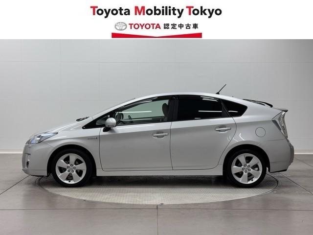 プリウス Ｇツーリングセレクション　Ｒカメラ　ローダウン　地デジフルセグＴＶ　ＡＵＸ　１オーナー　ＬＥＤヘットライト　ＨＤＤナビゲーション　エアコン　セキュリティー　Ｗエアバック　エアバック　ＥＴＣ車載器　キーフリー　パワーウインド（3枚目）