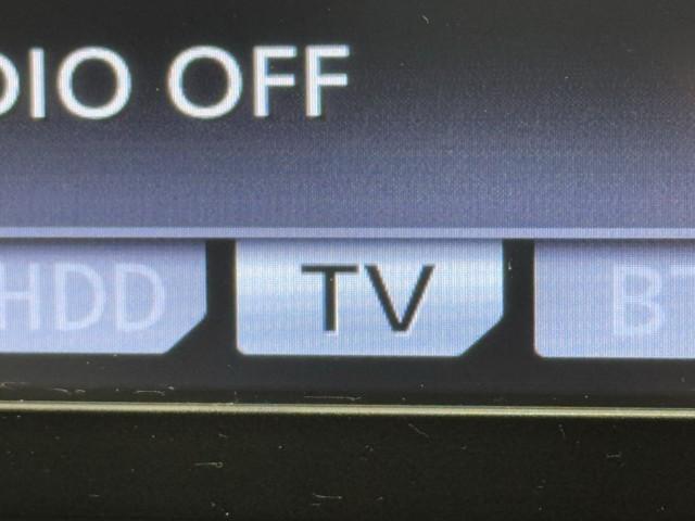 プリウス Ｇツーリングセレクション　Ｒカメラ　ローダウン　地デジフルセグＴＶ　ＡＵＸ　１オーナー　ＬＥＤヘットライト　ＨＤＤナビゲーション　エアコン　セキュリティー　Ｗエアバック　エアバック　ＥＴＣ車載器　キーフリー　パワーウインド（8枚目）