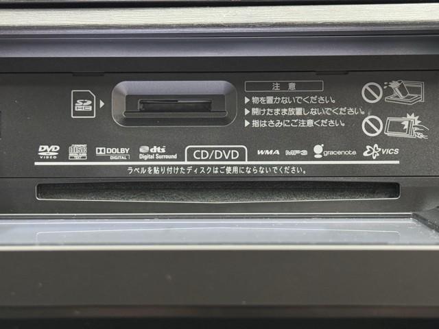 プリウス Ｇツーリングセレクション　Ｒカメラ　ローダウン　地デジフルセグＴＶ　ＡＵＸ　１オーナー　ＬＥＤヘットライト　ＨＤＤナビゲーション　エアコン　セキュリティー　Ｗエアバック　エアバック　ＥＴＣ車載器　キーフリー　パワーウインド（9枚目）