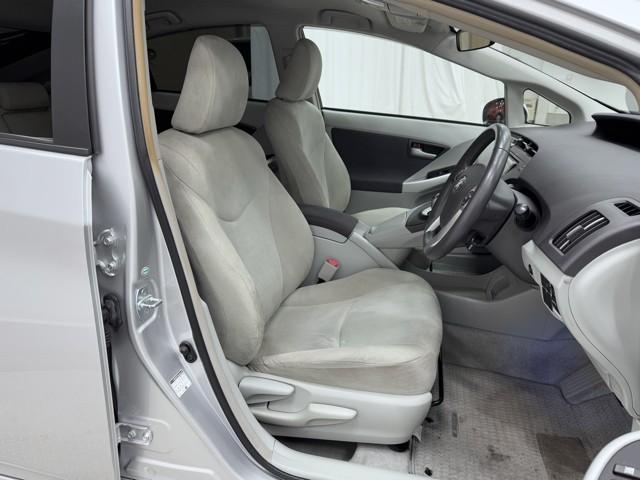 プリウス Ｇツーリングセレクション　Ｒカメラ　ローダウン　地デジフルセグＴＶ　ＡＵＸ　１オーナー　ＬＥＤヘットライト　ＨＤＤナビゲーション　エアコン　セキュリティー　Ｗエアバック　エアバック　ＥＴＣ車載器　キーフリー　パワーウインド（14枚目）