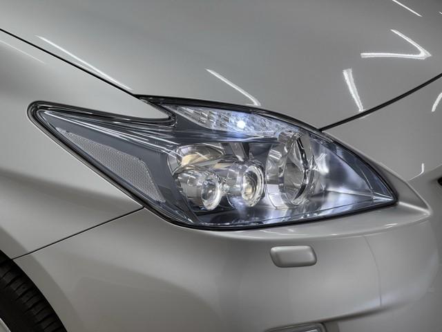 プリウス Ｇツーリングセレクション　Ｒカメラ　ローダウン　地デジフルセグＴＶ　ＡＵＸ　１オーナー　ＬＥＤヘットライト　ＨＤＤナビゲーション　エアコン　セキュリティー　Ｗエアバック　エアバック　ＥＴＣ車載器　キーフリー　パワーウインド（18枚目）