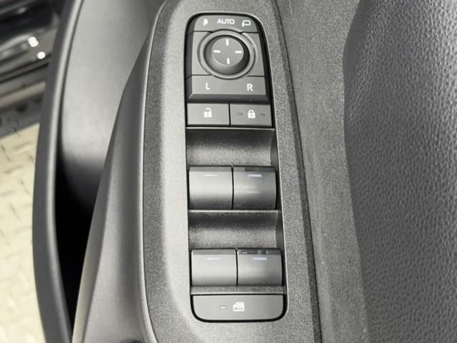 ヤリスクロス G ETC装備 リヤカメラ スマートエントリー イモビライザー オートエアコン アルミホイール キーレス パワーウィンドウ クルコン ABS ドライブレコーダー エアバッグ パワーステアリング(10枚目)