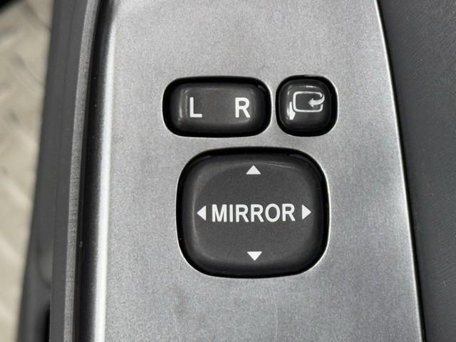 プリウスアルファ S チューン ブラック PW 1オーナー車 フルフラット メモリナビ セキュリティー AUX ETC付き 横滑り防止 スマートキープッシュスタート TVナビ キーレスエントリー サイドカーテンエアバック デュアルエアバッグ(13枚目)