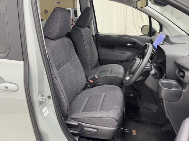 シエンタ Z W電動ドア イモビ クルーズC LEDヘッドランプ アルミ ETC Sキー 元試乗車 横滑り防止機能 メモリーナビ パワーウィンドウ 記録簿 エアバック ABS ドラレコ カーテンエアバック(14枚目)