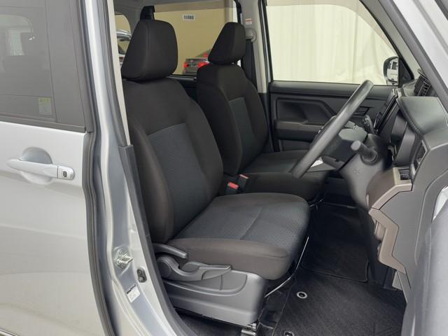 ルーミー Ｇ　追突軽減ブレーキ　パワステ　フルフラット　Ａストップ　ＬＥＤライト　ＴＶ　Ｒカメラ　記録簿付　横滑り防止システム　ドライブレコーダー　エアバック　セキュリティーアラーム　パワーウィンドウ　キーフリー（13枚目）