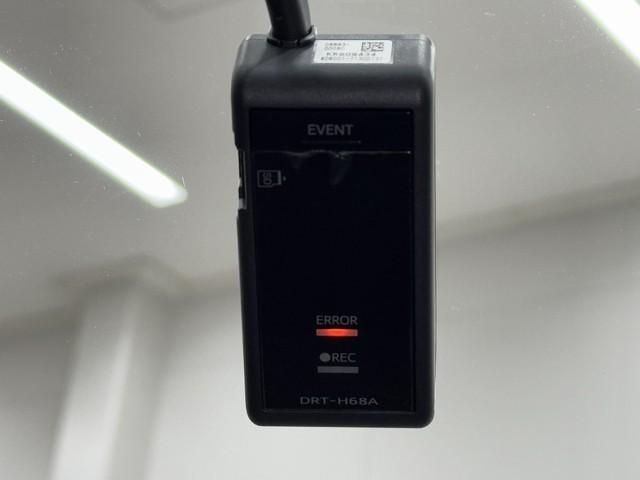 Ｃ－ＨＲ Ｇ　ドライブレコーダー付　衝突軽減　ＥＳＣ　キーレスエントリー　Ｉストップ　ＬＥＤライト　Ｂカメ　盗難防止システム　半革シート　オートクルーズコントロール　整備記録簿　スマートキー　アルミホイール　ナビ付（8枚目）