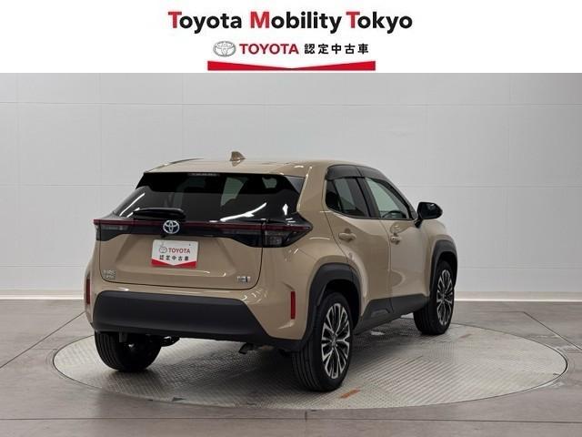 ヤリスクロス ハイブリッドＺ　ブルートゥース　ＵＳＢ　ドライブレコーダ　インテリジェントキー　アルミホイル　ＬＥＤライト　リアカメラ　クルーズコントロール　横滑り防止システム　ナビＴＶ　メモリーナビ　電動シ－ト　パワーバックドア（2枚目）