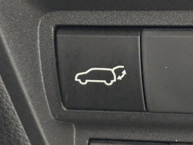 ヤリスクロス ハイブリッドＺ　ブルートゥース　ＵＳＢ　ドライブレコーダ　インテリジェントキー　アルミホイル　ＬＥＤライト　リアカメラ　クルーズコントロール　横滑り防止システム　ナビＴＶ　メモリーナビ　電動シ－ト　パワーバックドア（17枚目）