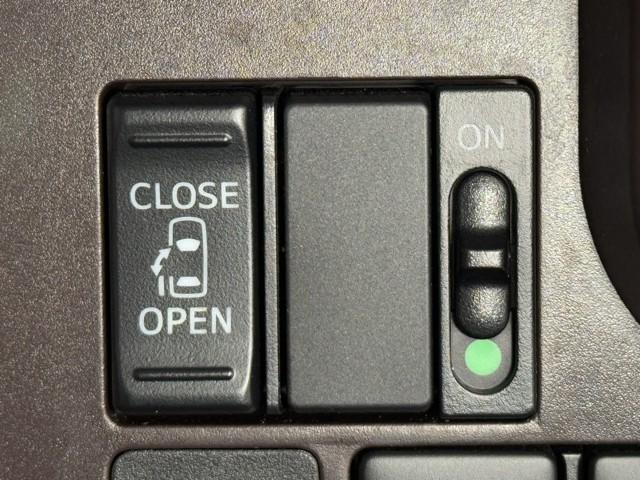 タンク X S ブルートゥース レーダーブレーキ スマアシ シートヒーター DVD再生可 スマキー オートスライドドア 地デジ フルフラット 記録簿付き イモビライザー ナビTV 横滑り防止装置 スマートキー(12枚目)