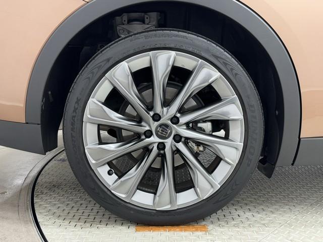 クラウンクロスオーバー Gアドバンスド・レザーパッケージ TSS 本革 TV パノラミックM デジタルインナーミラー USB HUD ドライブレコーダ シートヒーター シートクーラー ETC 横滑り防止装置 4WD TV 盗難防止装置 BSM(18枚目)