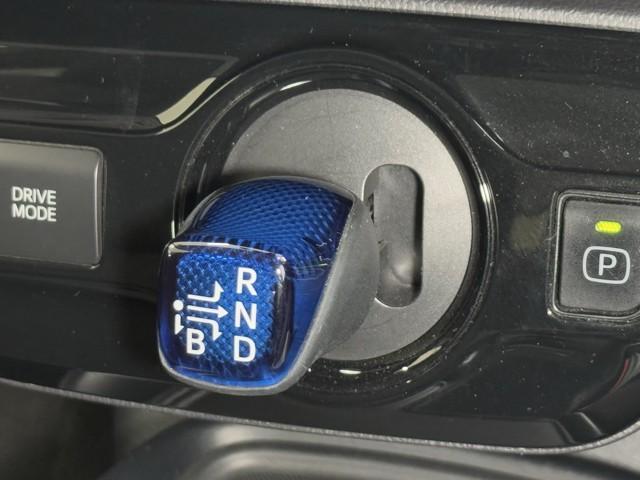 プリウス SセーフティプラスII TSS ICS BSM ブルートゥース USB ドラレコ LEDライト スマートキー ETC(10枚目)