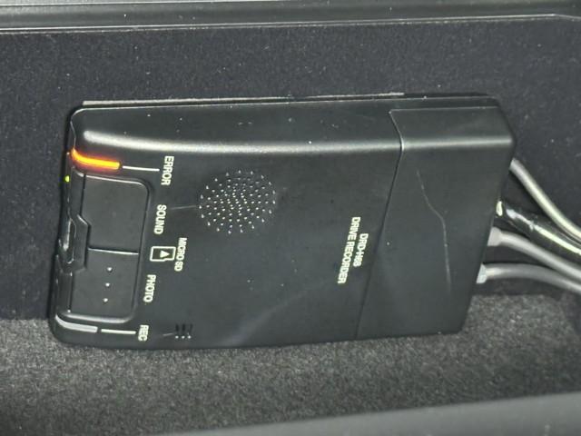 クラウンハイブリッド Ｓ　Ｃパッケージ　ブルートゥース　ＵＳＢ　パノラミックＭ　ＨＵＤ　衝突軽減Ｂ　盗難防止システム　エアバッグ　クルコン　Ｂカメラ　ＬＥＤヘッドライト　フルセグＴＶ　ＡＣ１００Ｖ電源　パワーシート　ＥＴＣ付　アルミ（9枚目）