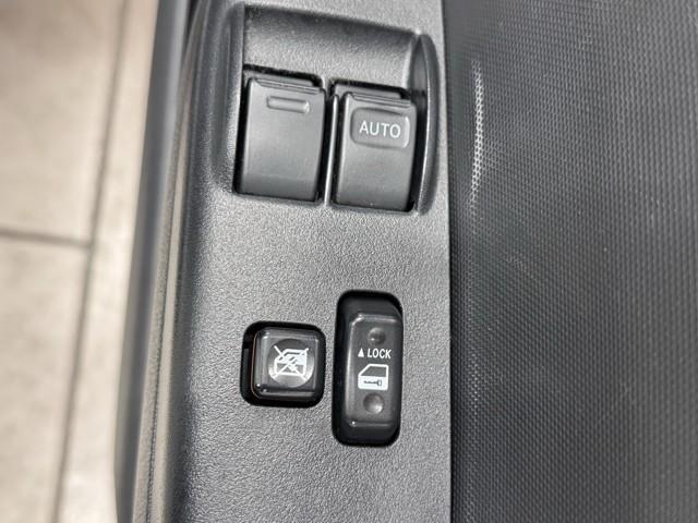 ハイエースバン ロングＤＸ　衝突被害軽減ブレーキ　車検整備付　ブレーキサポート　リアカメラ　ＰＷ　運転席エアバッグ　ナビテレビ　横滑り防止　整備点検記録簿　イモビ付　パワーステアリング　エアコン　ミュージックプレイヤー接続可（15枚目）