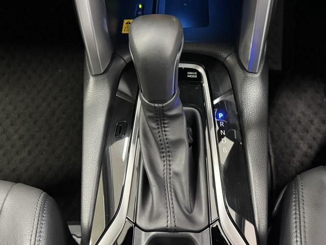 カローラクロス ハイブリッド Z AC100V電源 衝突軽減B 記録簿有 フルセグテレビ スマキ- ワンオーナ 半レザー Bモニター アクティブクルーズコントロール メモリナビ アイドリングストップ イモビ LED AC キーレス(11枚目)