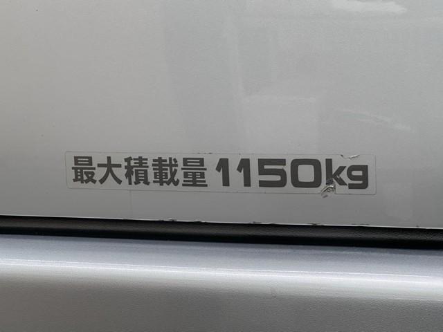 ハイエースバン ＤＸ　ＧＬパッケージ　メモリナビ　ナビ＆ＴＶ　ワンセグＴＶ　バックモニター　横滑り防止装置　キーレスエントリー　エアコン　ＥＴＣ車載器　記録簿　パワステ　フロントパワーウインドウ　エアバック　セキュリティー　ＡＢＳ（19枚目）